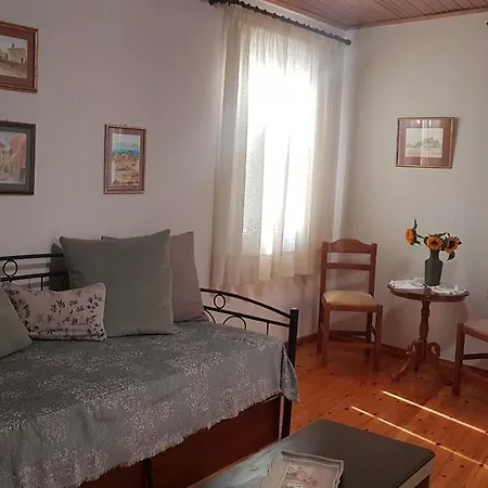 Mary's Art House In The Center Of Old Town Apartment *